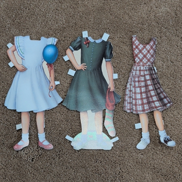 American Girls Paper Dolls Book 1992 - Picture 5 of 10